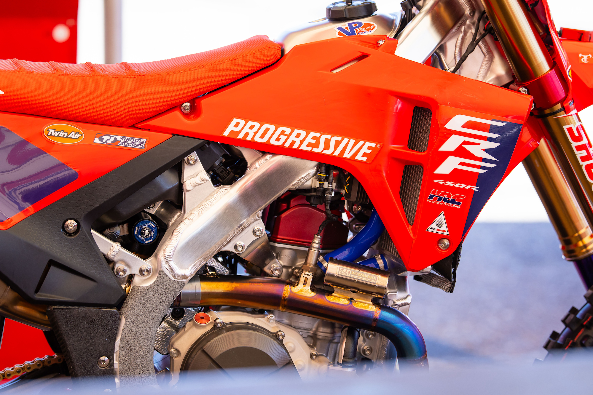 24TH_Progressive25CRF_Right_AL
